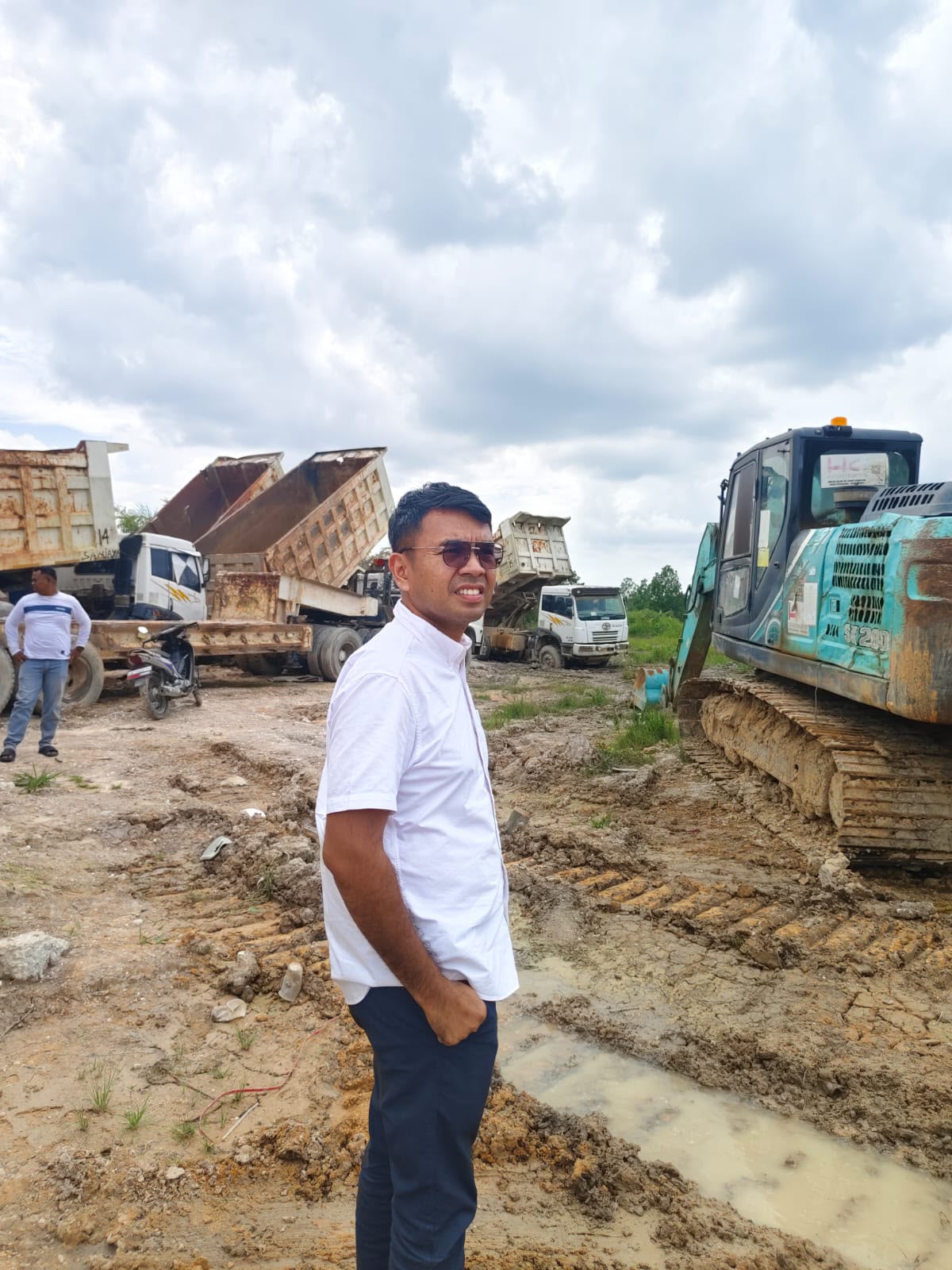 Truck 2 - PT Batu Tiras Sejahtera Pekanbaru